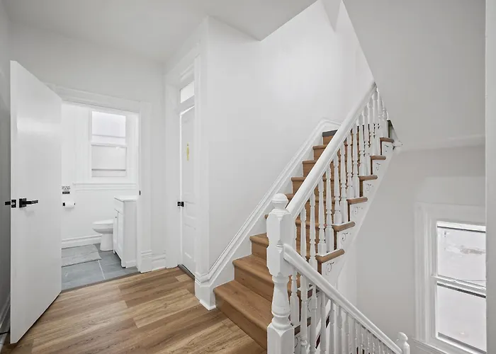 Shadyside, !f Modern And Bright Private Bedroom With Shared Bathroom Pittsburgh